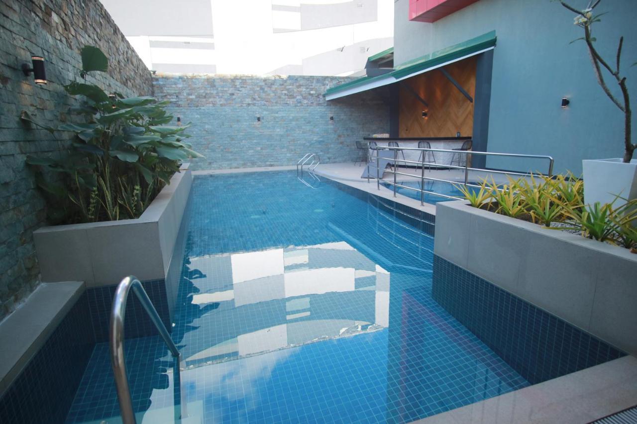 Summit Hotel Naga Exterior photo